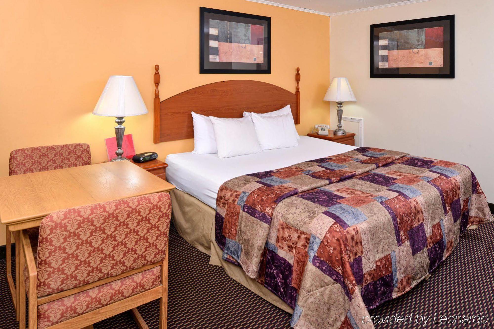 Red Carpet Inn Ronks Extérieur photo
