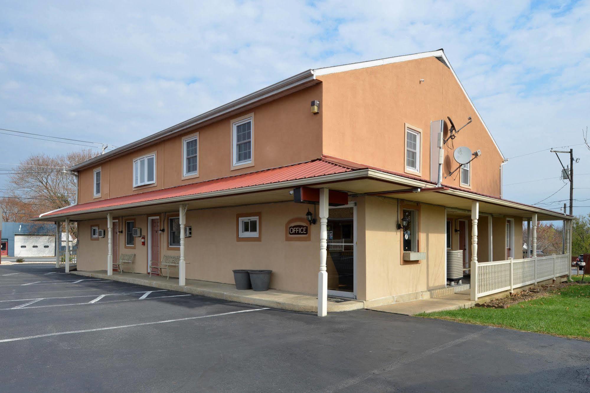 Red Carpet Inn Ronks Extérieur photo