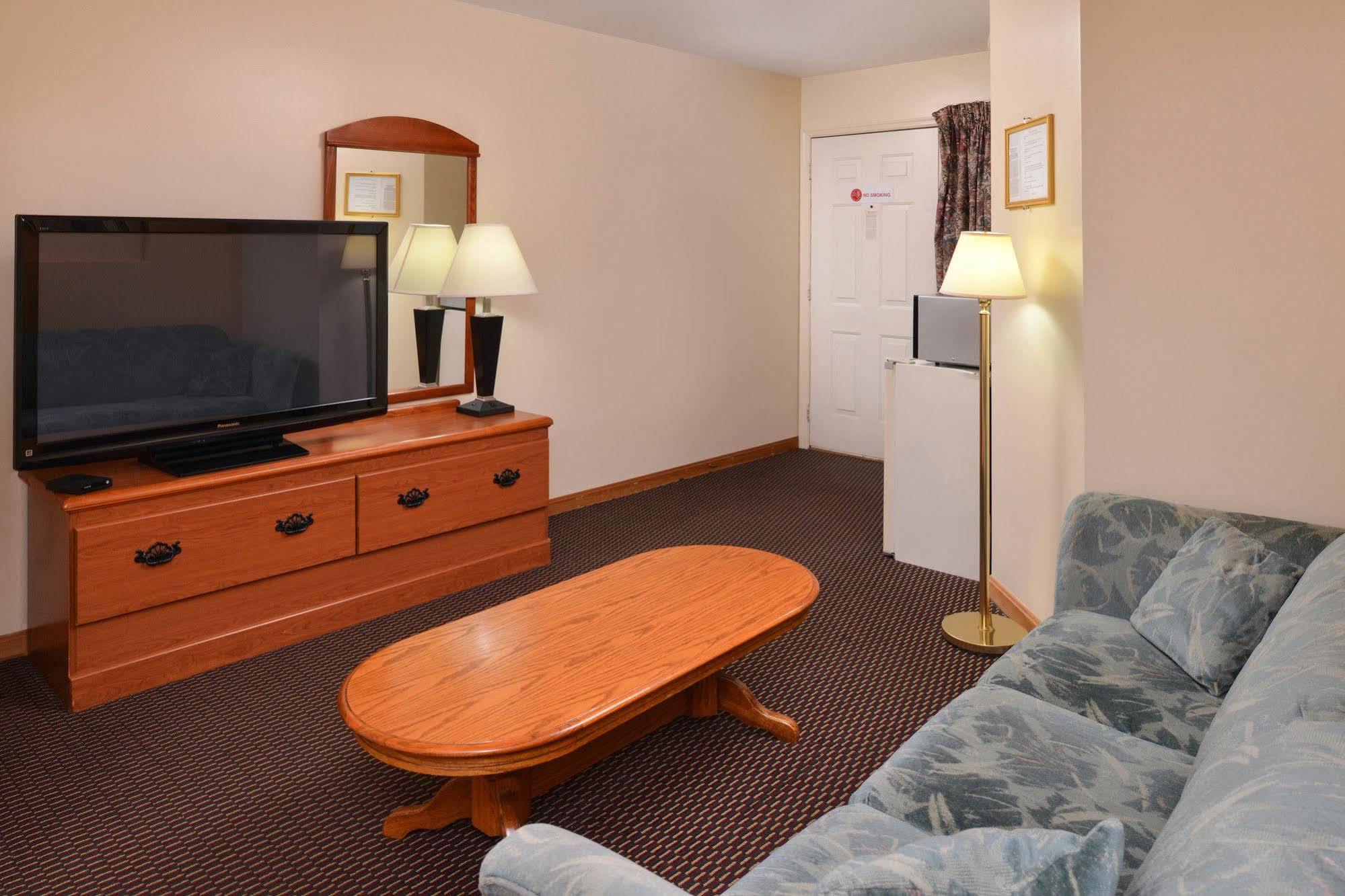 Red Carpet Inn Ronks Extérieur photo